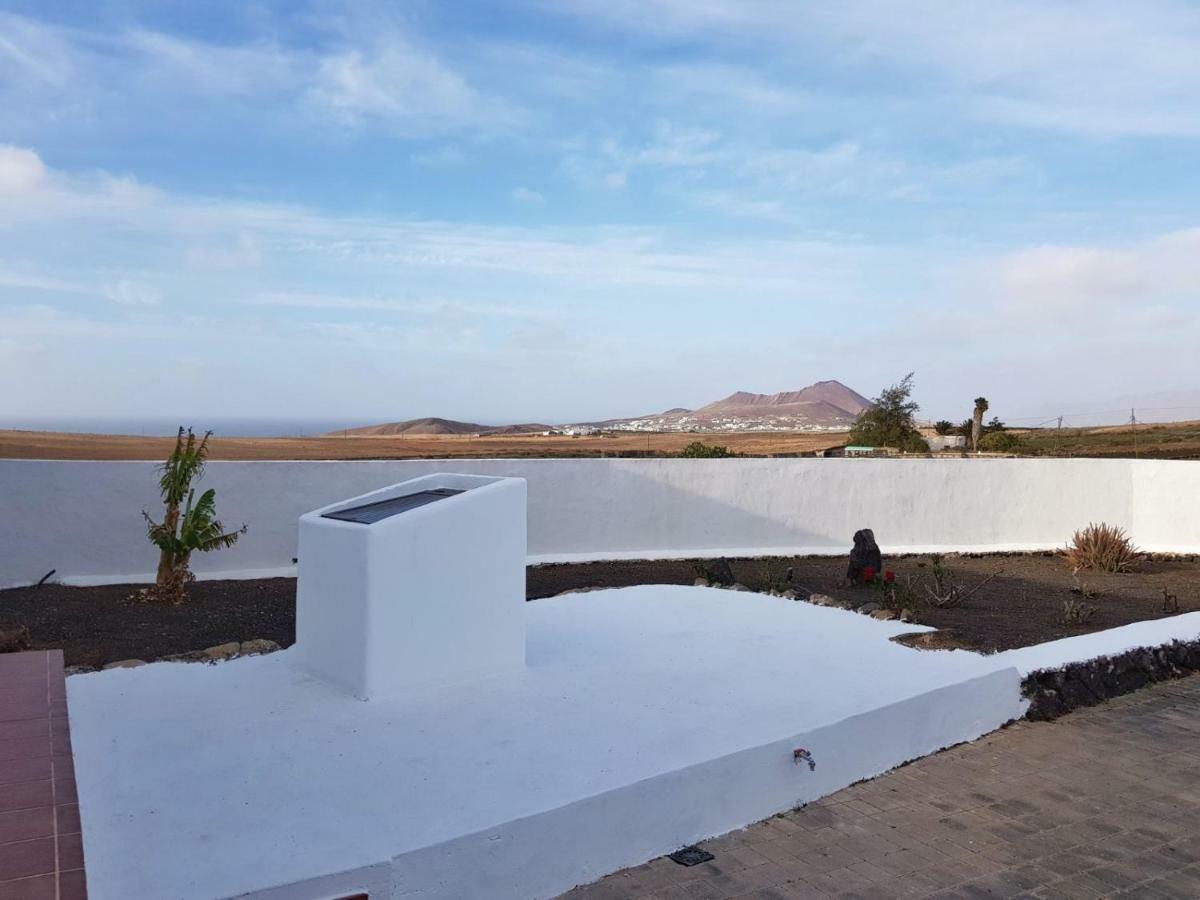 Casa El Gallo Teguise  Exterior photo